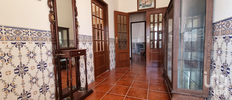 Casa T4 em Figueira de Castelo Rodrigo de 251 m²