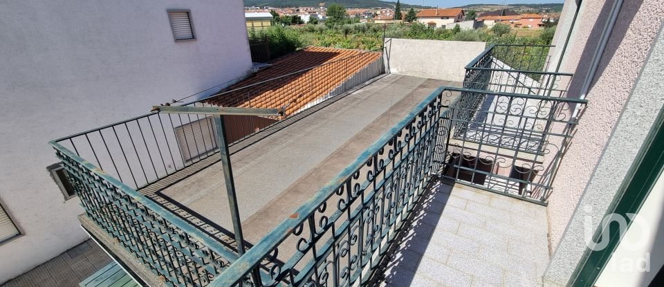 Gîte T4 à Figueira de Castelo Rodrigo de 251 m²