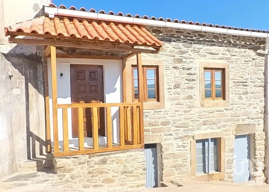 House T2 in Madeirã of 89 m²