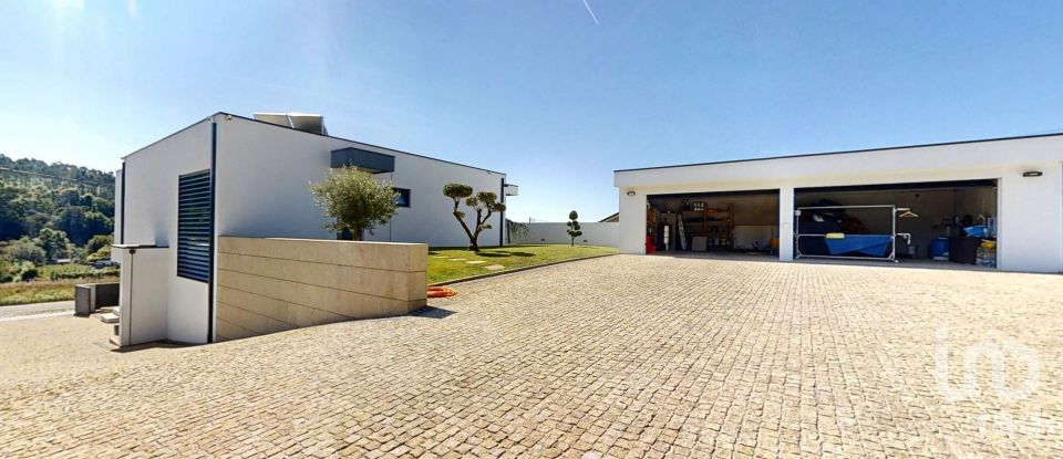 Casa T3 em Margaride (Santa Eulália), Várzea, Lagares, Varziela e Moure de 349 m²