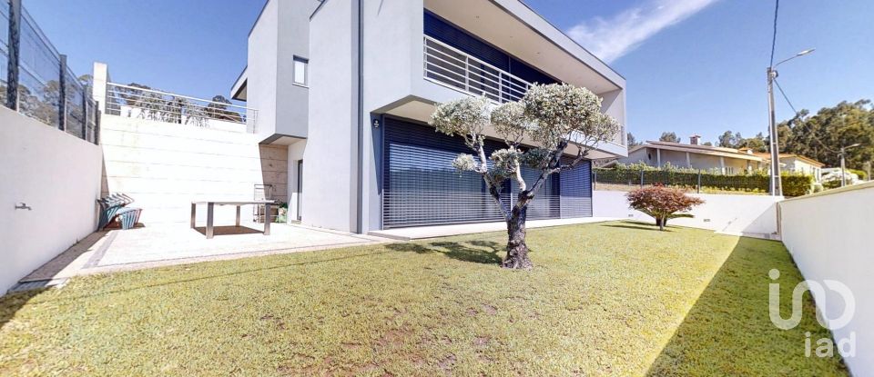 Lodge T3 in Margaride (Santa Eulália), Várzea, Lagares, Varziela e Moure of 349 m²