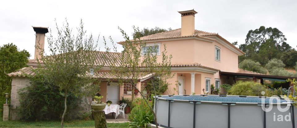 Country house T4 in Caxarias of 458 m²