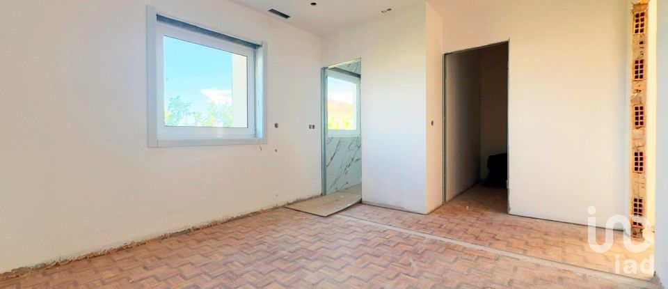 Maison T3 à Santa Marta de Portuzelo de 500 m²