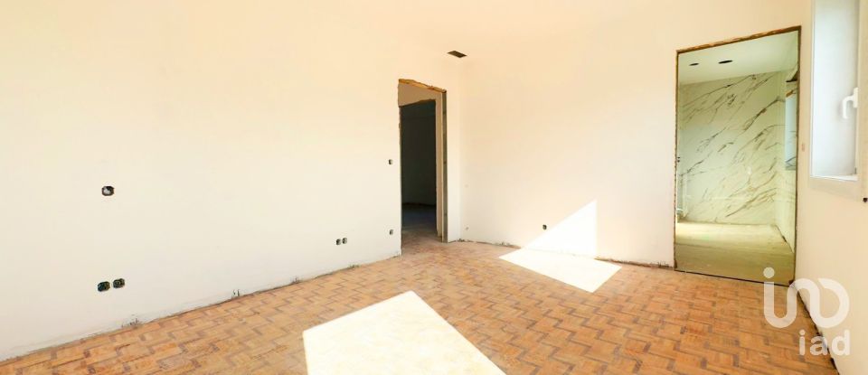 Maison T3 à Santa Marta de Portuzelo de 500 m²