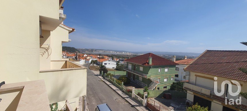 Casa tradicional T3 em Tornada e Salir do Porto de 137 m²