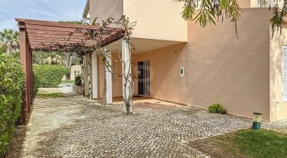 Casa T3 em Quarteira de 325 m²