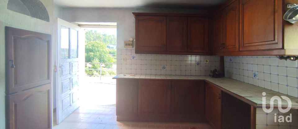 Village house T3 in Santa Marta de Portuzelo of 228 m²