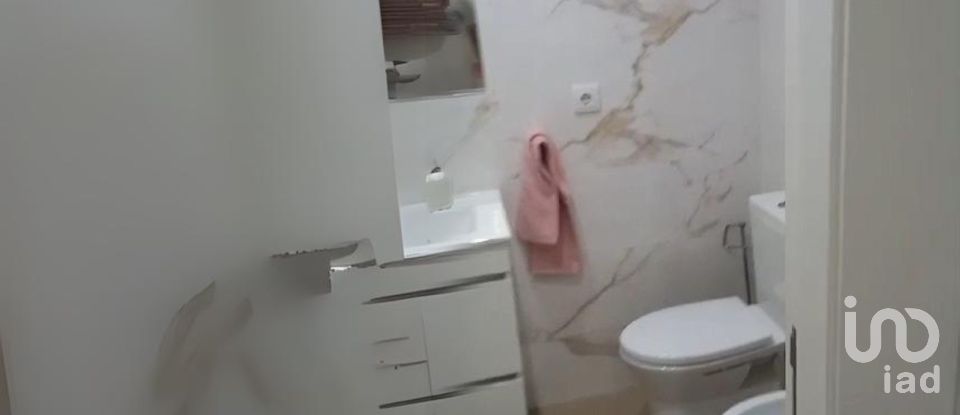 Apartment T2 in Mafamude e Vilar do Paraíso of 96 m²