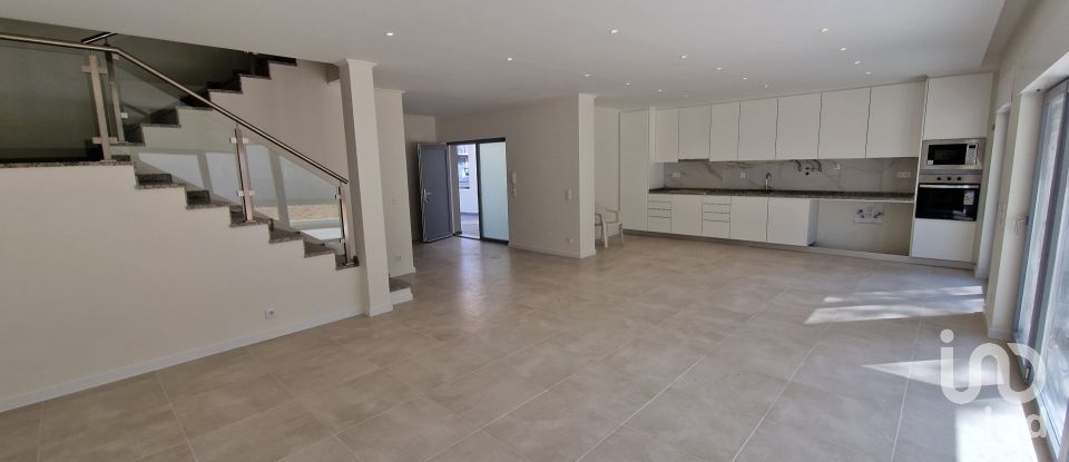 Maison T4 à Sesimbra (Castelo) de 186 m²