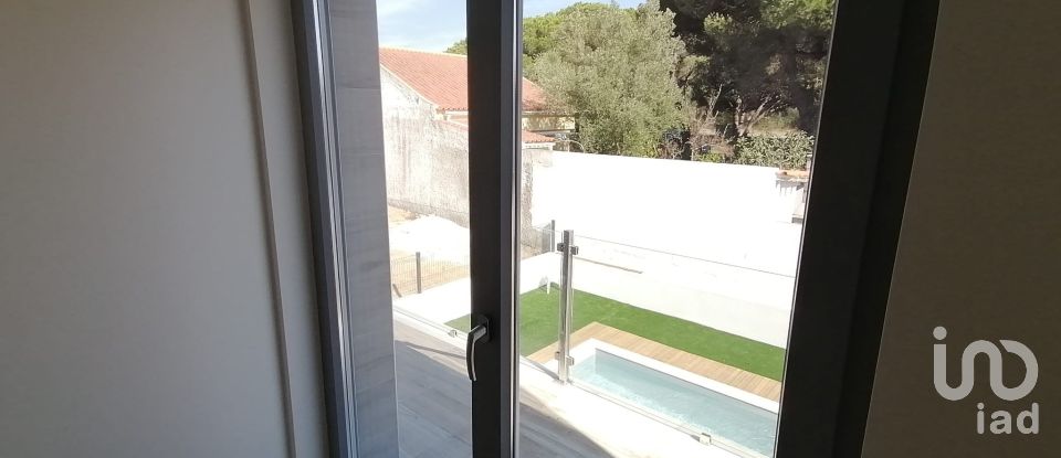 Maison T4 à Sesimbra (Castelo) de 186 m²