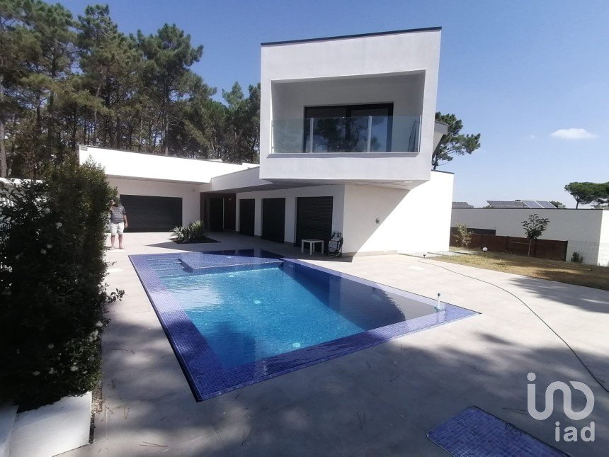 House T4 in Sesimbra (Castelo) of 170 m²