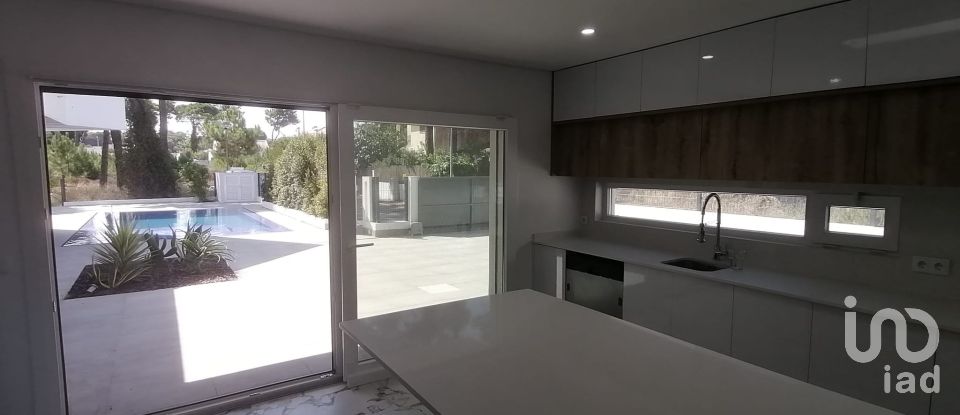 Maison T4 à Sesimbra (Castelo) de 170 m²