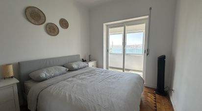 Apartment T2 in Almada, Cova da Piedade, Pragal e Cacilhas of 61 m²