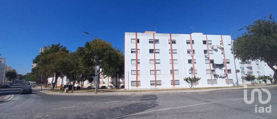 Apartamento T4 em Carregado e Cadafais de 80 m²