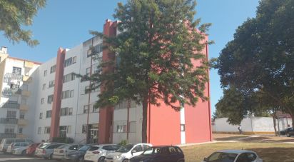 Apartamento T4 em Carregado e Cadafais de 80 m²