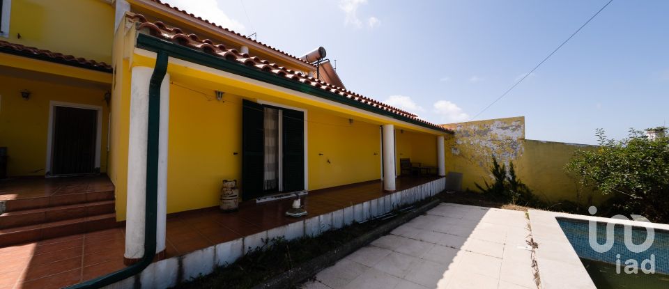 Casa T3 em Santa Maria, São Pedro e Sobral da Lagoa de 190 m²