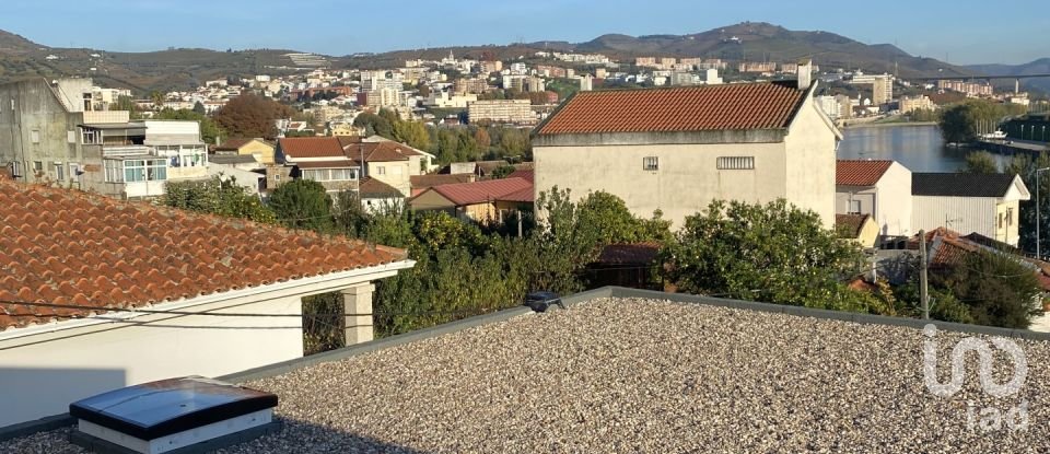 Gîte T5 à Peso da Régua e Godim de 255 m²