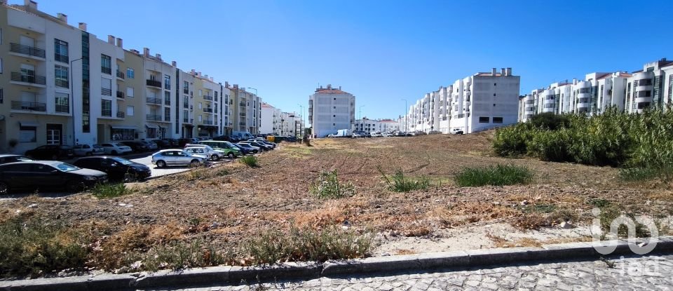 Terreno para construção em Alenquer (Santo Estêvão e Triana) de 750 m²