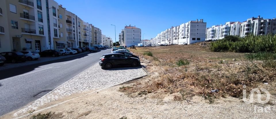 Terreno para construção em Alenquer (Santo Estêvão e Triana) de 750 m²