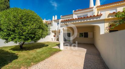 Lodge T3 in Albufeira e Olhos de Água of 186 m²