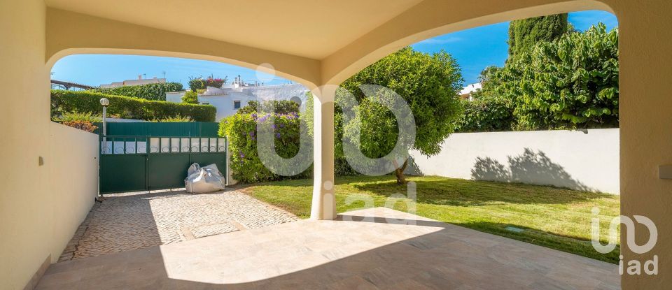 Lodge T3 in Albufeira e Olhos de Água of 186 m²