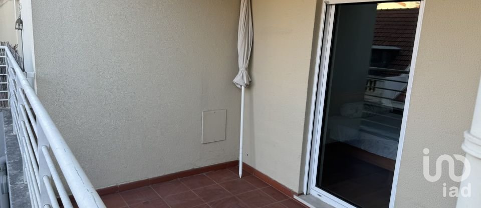 Apartment T1 in Santo António of 60 m²