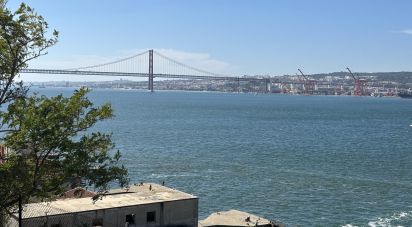 Apartment T2 in Almada, Cova da Piedade, Pragal e Cacilhas of 66 m²