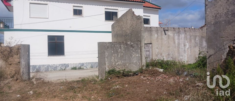 Terreno em Moita dos Ferreiros de 875 m²