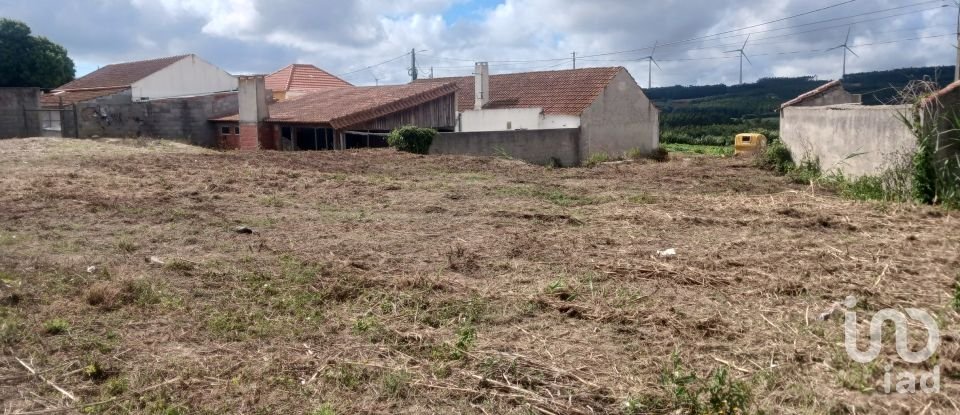 Terreno em Moita dos Ferreiros de 875 m²