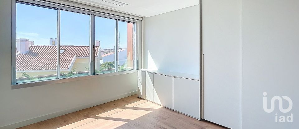 Apartment T3 in Oeiras e São Julião da Barra, Paço de Arcos e Caxias of 138 m²