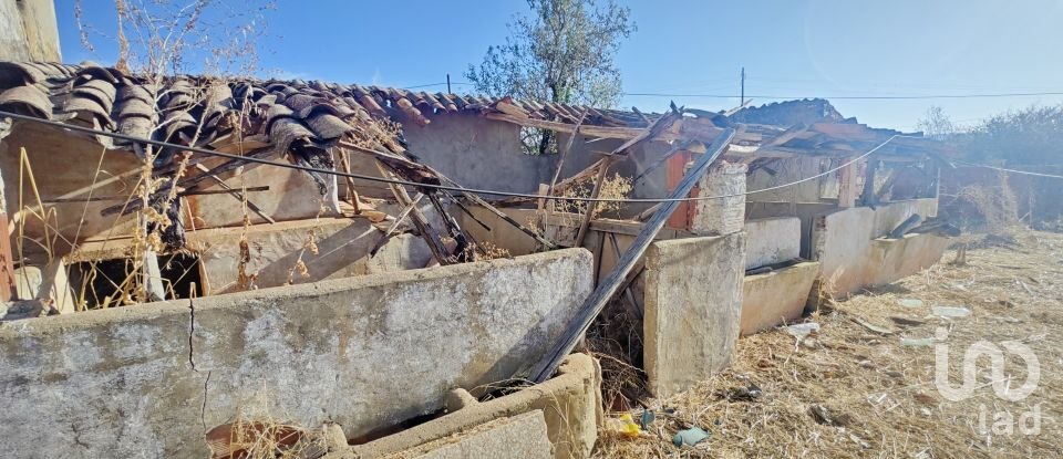 Maison de campagne T3 à Paderne de 310 m²