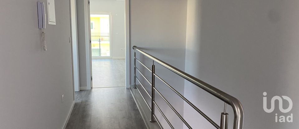 Casa T3 em Fernão Ferro de 125 m²