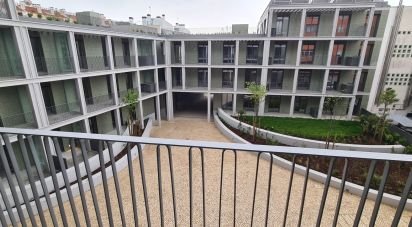 Apartamento T2 em Algés, Linda-a-Velha e Cruz Quebrada-Dafundo de 105 m²