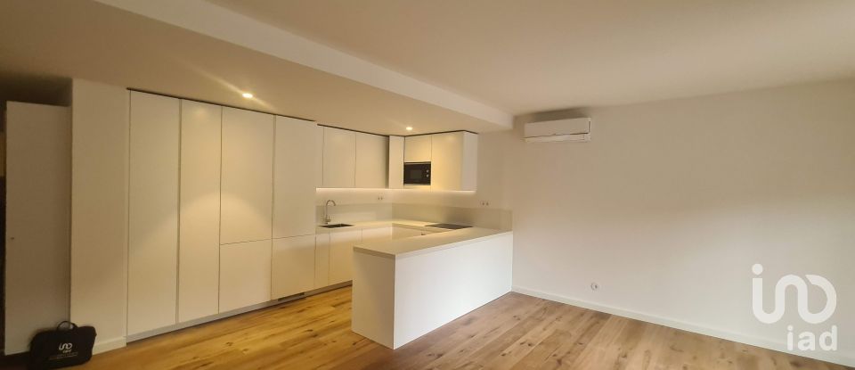 Apartamento T2 em Algés, Linda-a-Velha e Cruz Quebrada-Dafundo de 105 m²