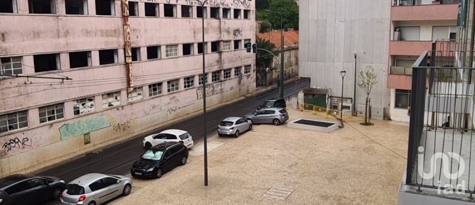 Apartamento T2 em Algés, Linda-a-Velha e Cruz Quebrada-Dafundo de 105 m²