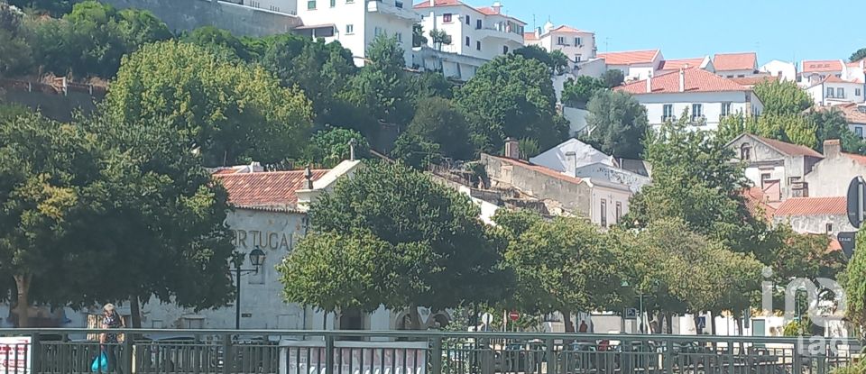 House T0 in Alenquer (Santo Estêvão e Triana) of 208 m²