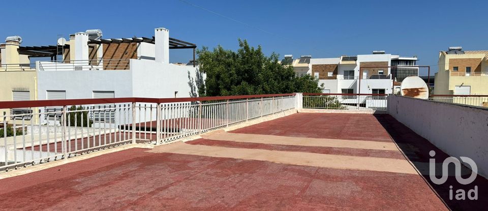 Casa / Villa T3 em Quelfes de 141 m²