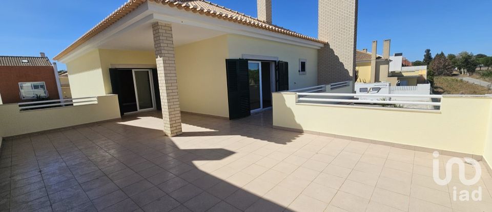 Maison T6 à Pinhal Novo de 250 m²