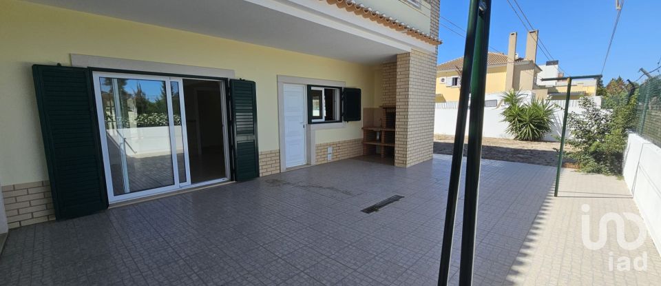 Casa / Villa T6 em Pinhal Novo de 250 m²