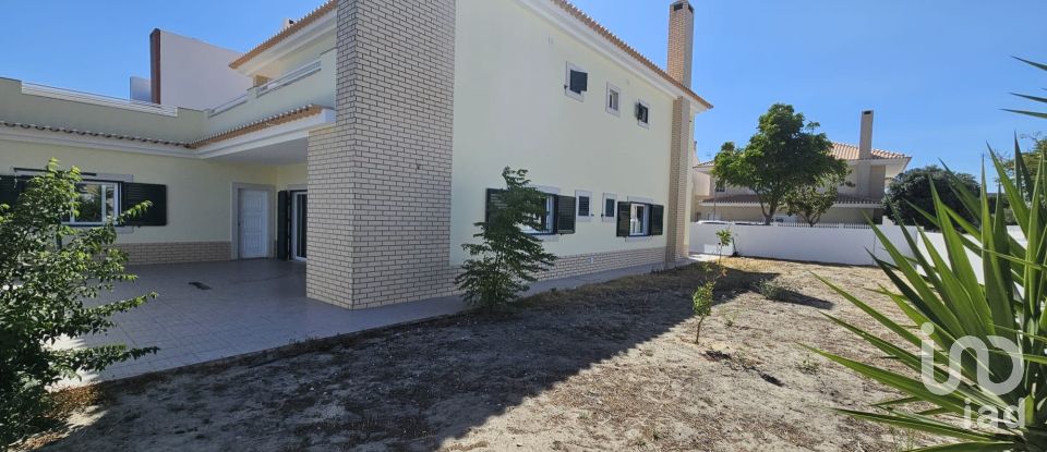 House T6 in Pinhal Novo of 250 m²