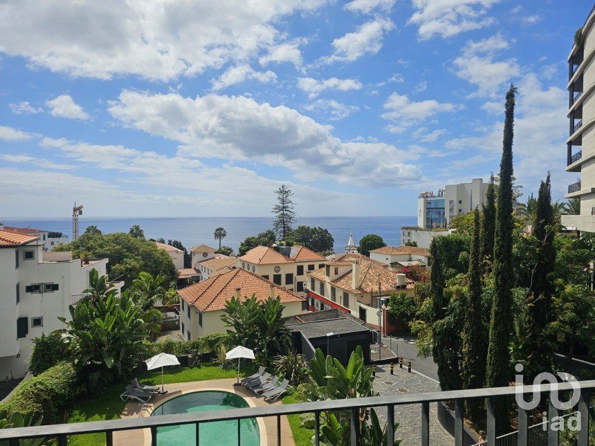 Shop / premises commercial in Funchal (Sé) of 200 m²