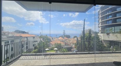 Shop / premises commercial in Funchal (Sé) of 200 m²