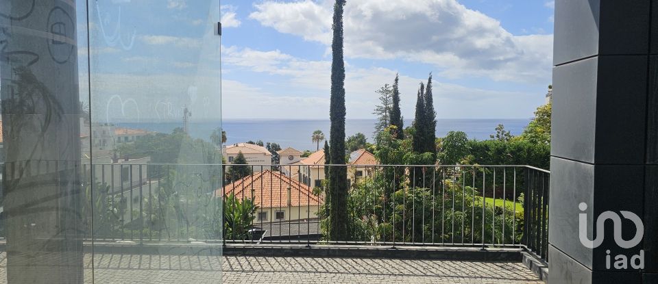 Shop / premises commercial in Funchal (Sé) of 200 m²