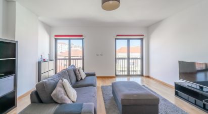 Apartment T1 in Queluz e Belas of 66 m²