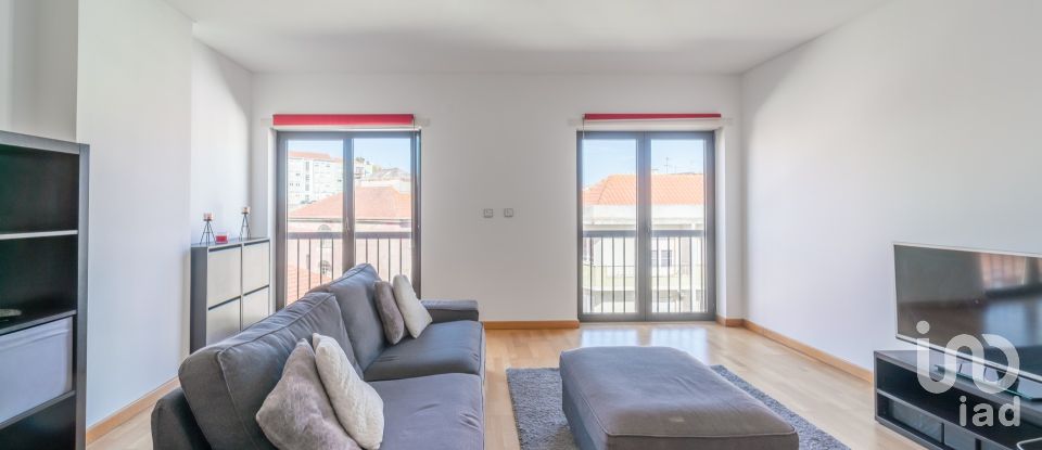 Apartment T1 in Queluz e Belas of 66 m²