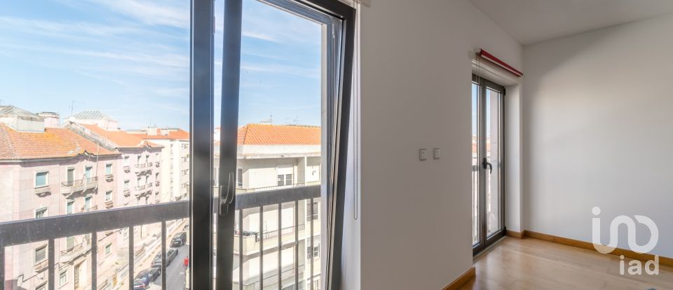 Apartment T1 in Queluz e Belas of 66 m²