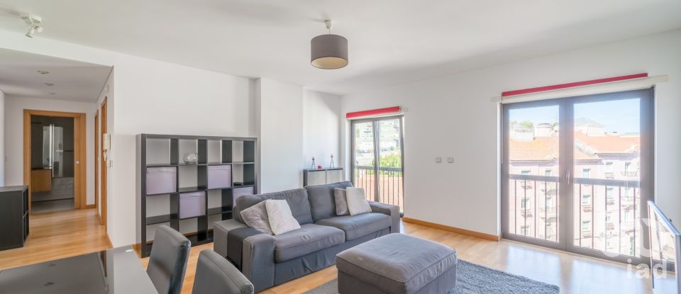 Apartment T1 in Queluz e Belas of 66 m²