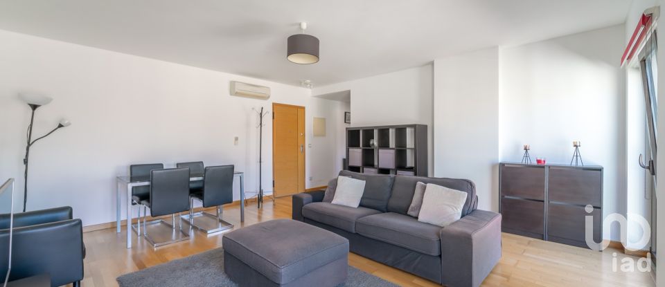 Apartment T1 in Queluz e Belas of 66 m²