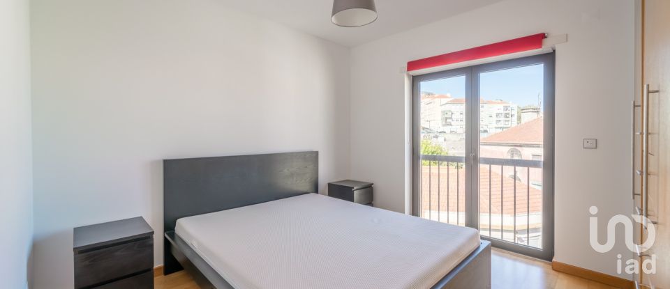 Apartment T1 in Queluz e Belas of 66 m²