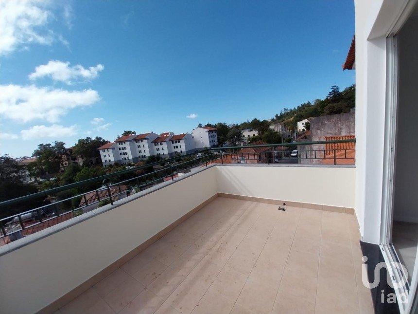 Apartamento T2 em Camacha de 80 m²